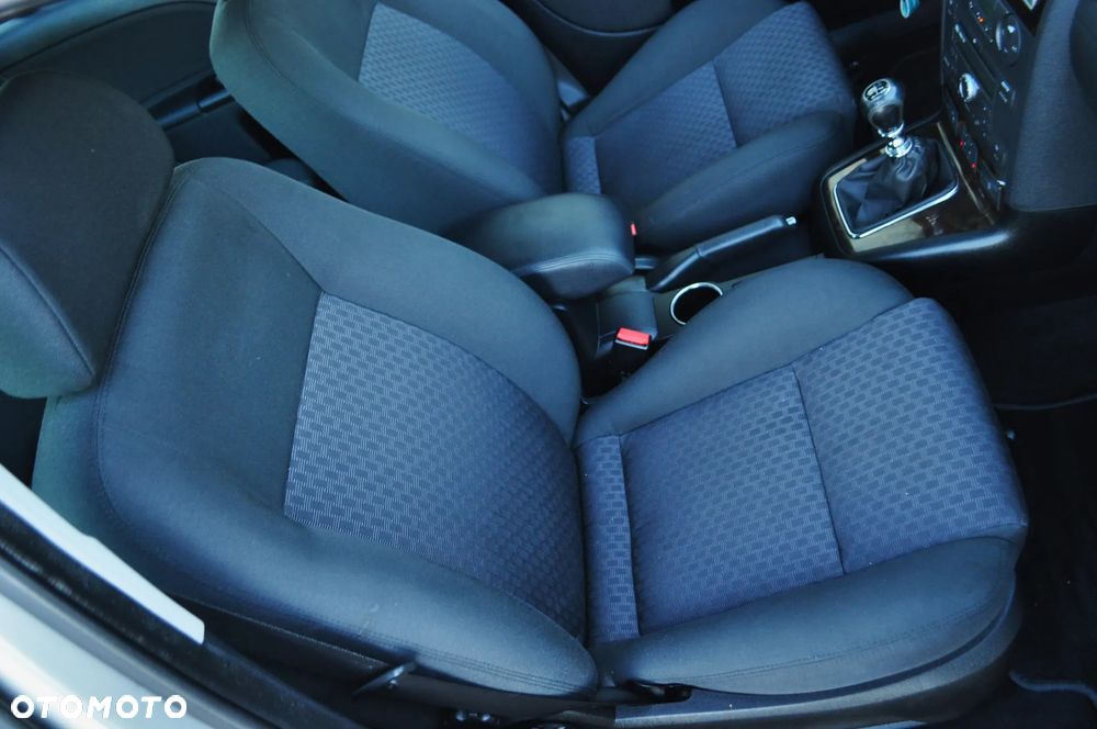 Ford Mondeo 1.8 Ghia - 23