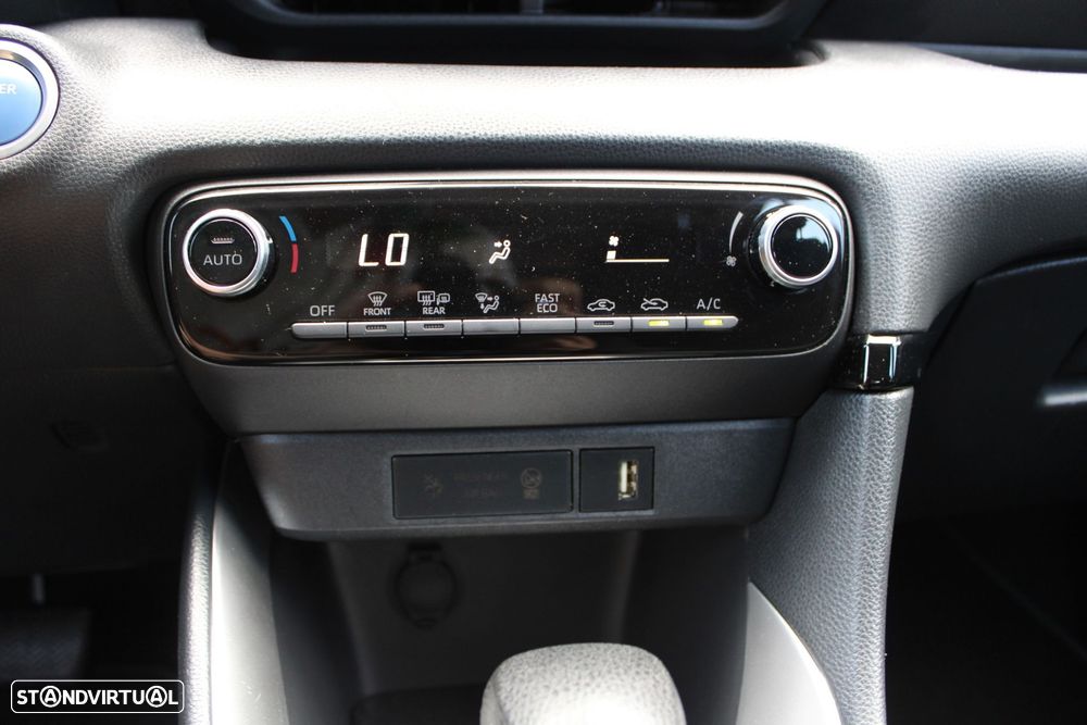 Toyota Yaris 1.5 HDF Comfort - 25