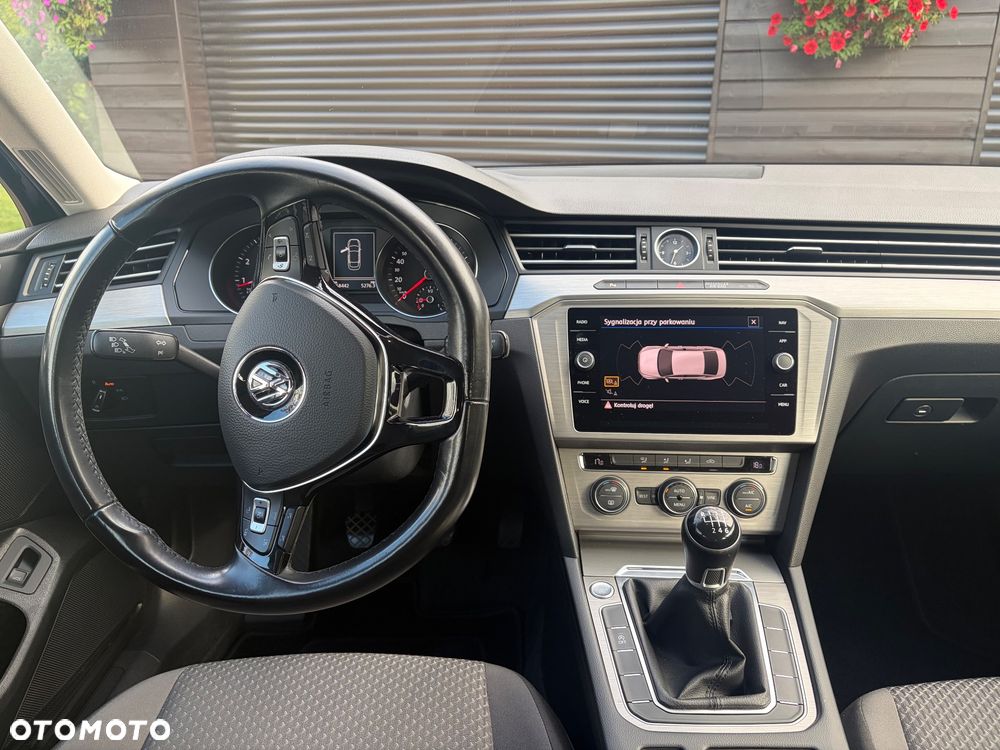Volkswagen Passat - 20