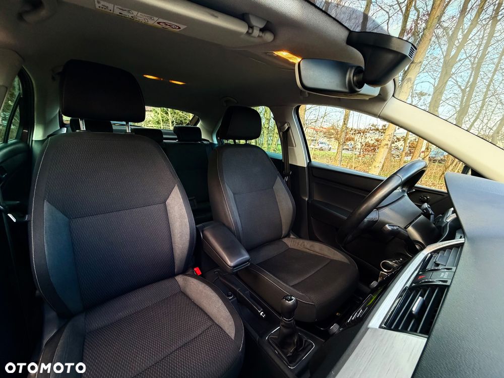 Skoda RAPID 1.2 TSI Ambition - 8