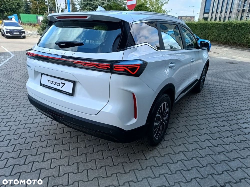Chery Tiggo 7 1.6 T-GDI Essential DCT - 8