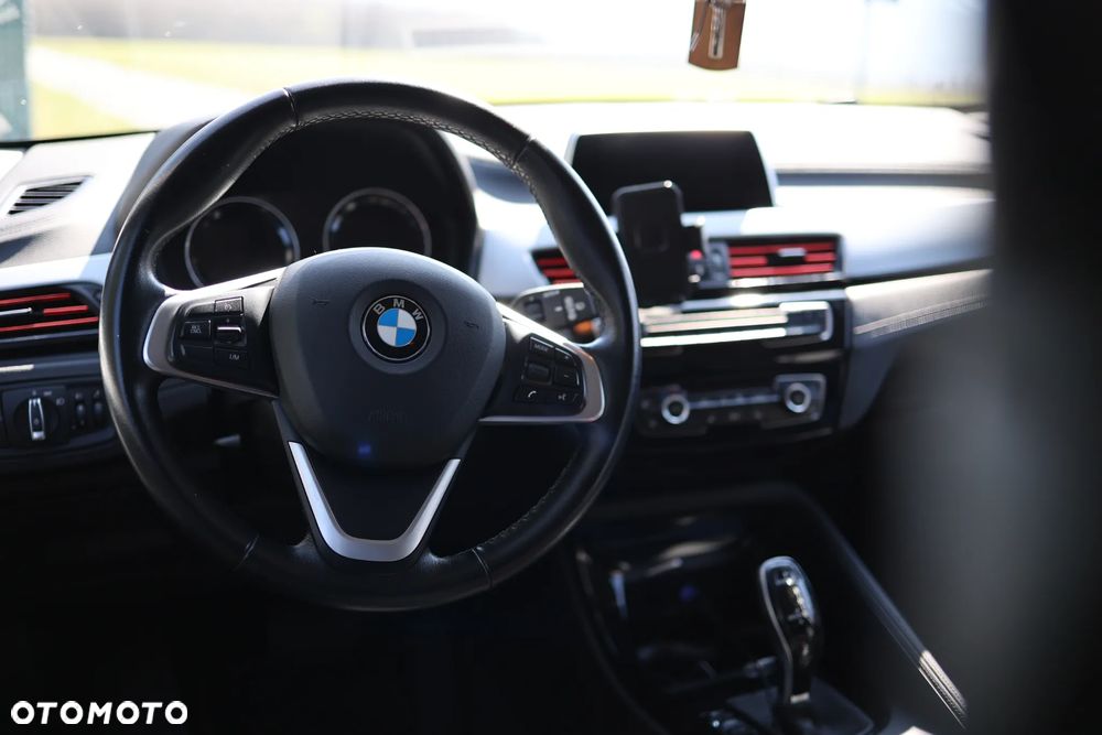 BMW X2 xDrive18d - 12