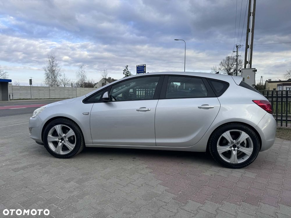 Opel Astra - 9