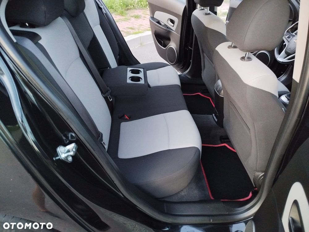 Chevrolet Cruze 1.8 LT - 8