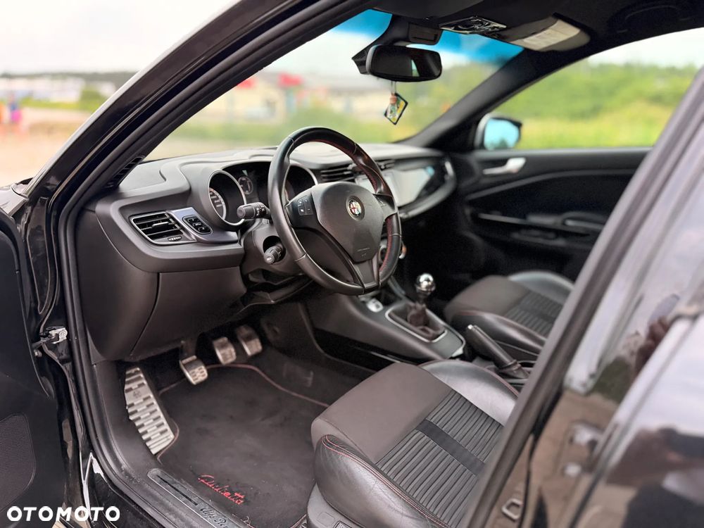 Alfa Romeo Giulietta 1.8 TBi 16V Quadrifoglio Verde - 16