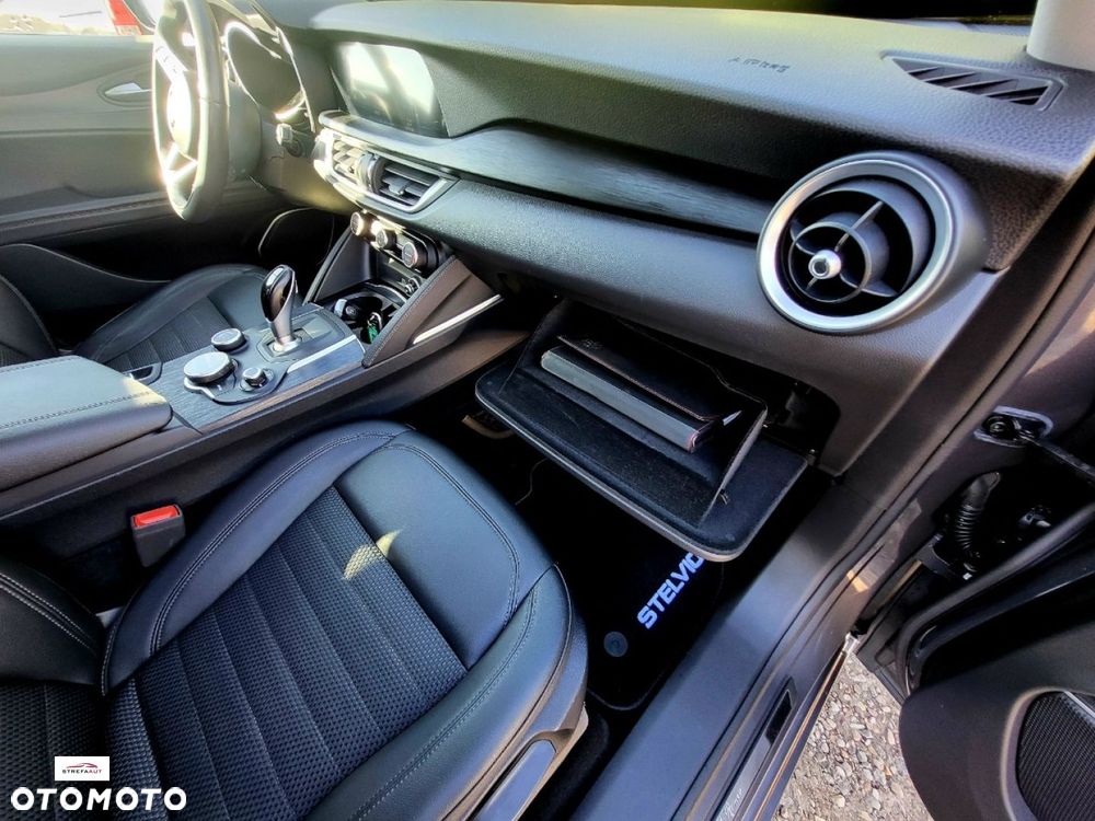 Alfa Romeo Stelvio - 34