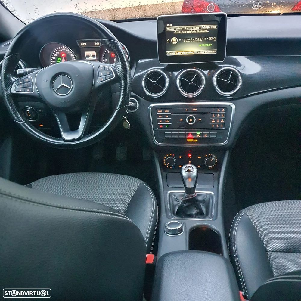 Mercedes-Benz CLA 180 d Shooting Brake Urban - 21