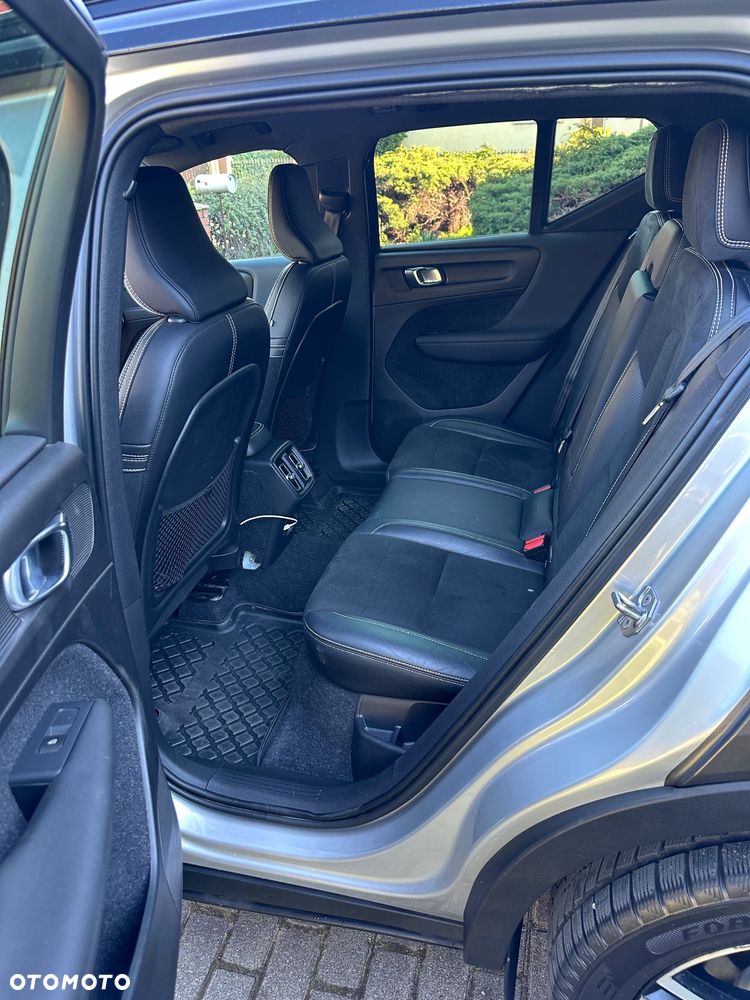 Volvo XC 40 D4 AWD R-Design - 17
