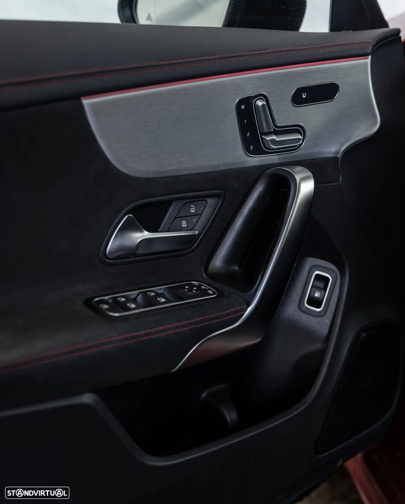 Mercedes-Benz CLA 250 e Shooting Brake AMG Line - 28