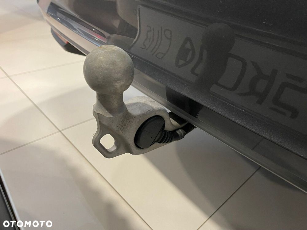 Skoda Superb 2.0 TDI SCR L&K DSG - 36