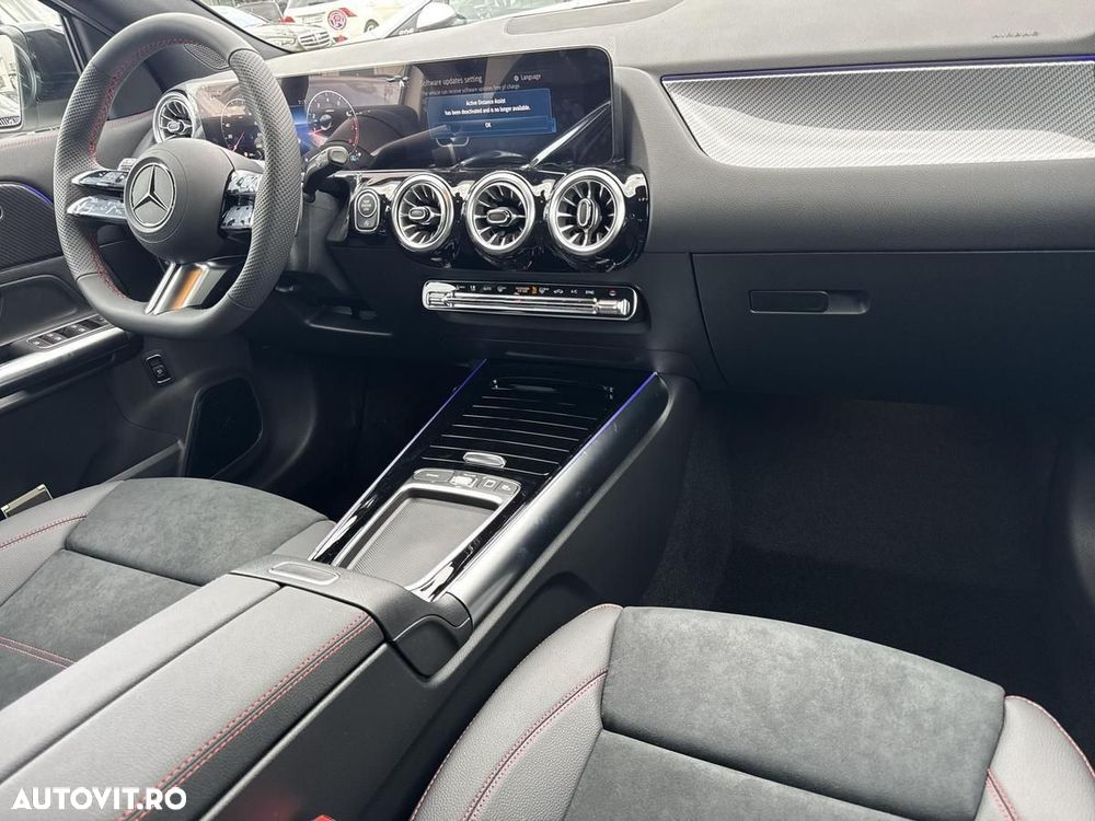 Mercedes-Benz GLA - 13