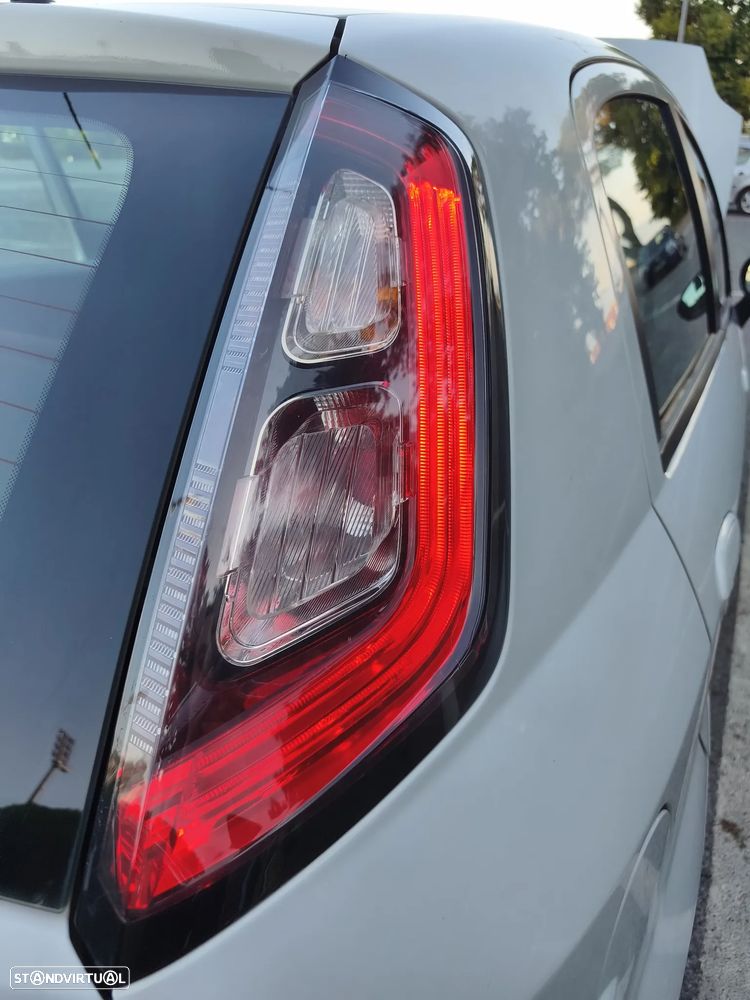 Fiat Punto 1.3 M-Jet Easy S&S - 10