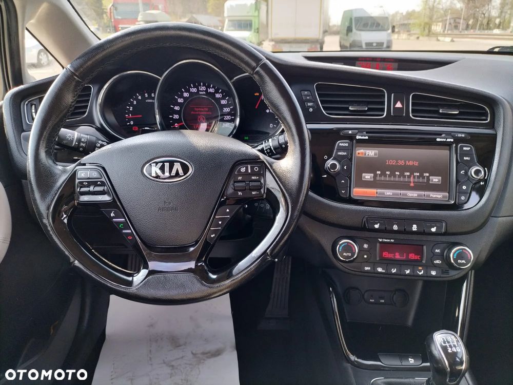 Kia Ceed 1.6 CRDi 128 Platinum Edition - 27
