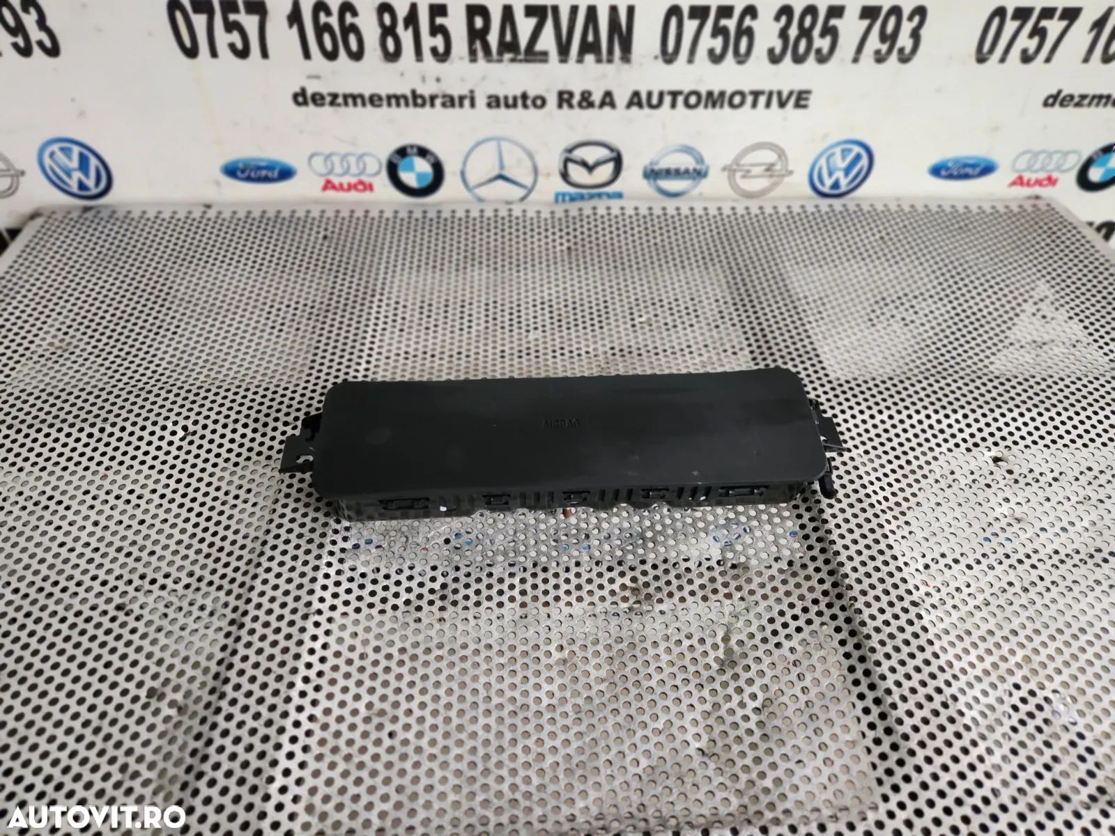 Airbag Genunchi/Picioare Bmw X3 X4 G01 G02 Volan Stanga Cod  Dezmembrez Bmw X3 G01 - Dezmembrari Ar - 1