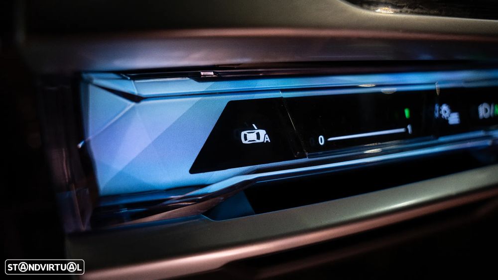 BMW 740 d xDrive Pack Desportivo M Pro - 28