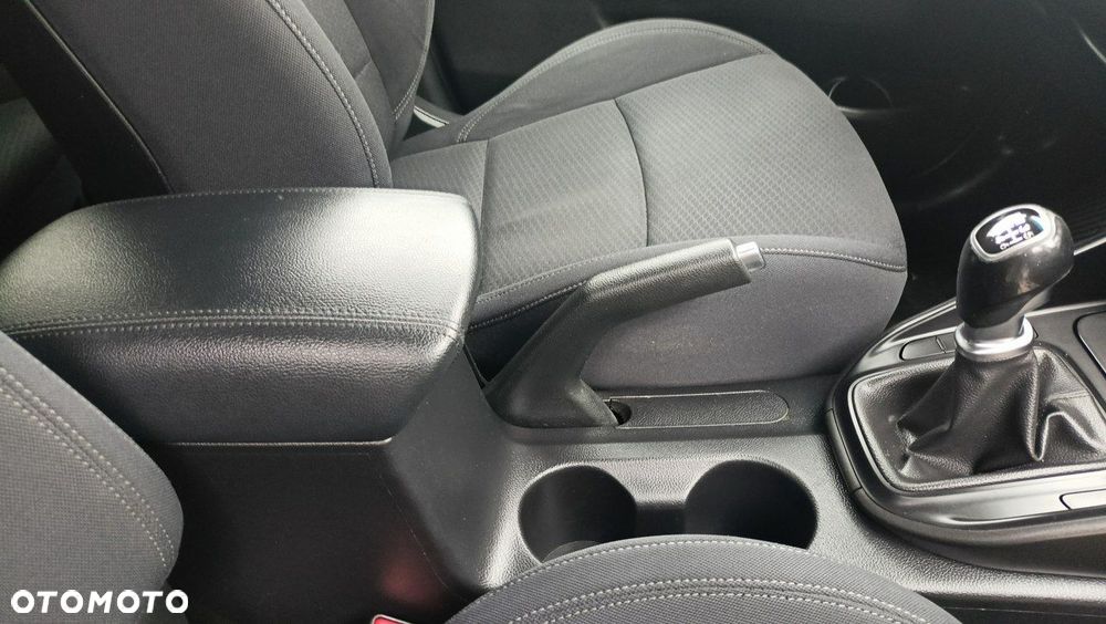 Kia Carens 1.7 CRDi L 7os - 31