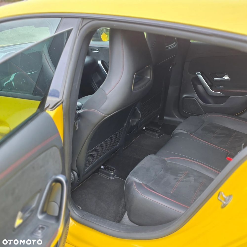 Mercedes-Benz CLA 180 d 7G-DCT AMG Line - 12
