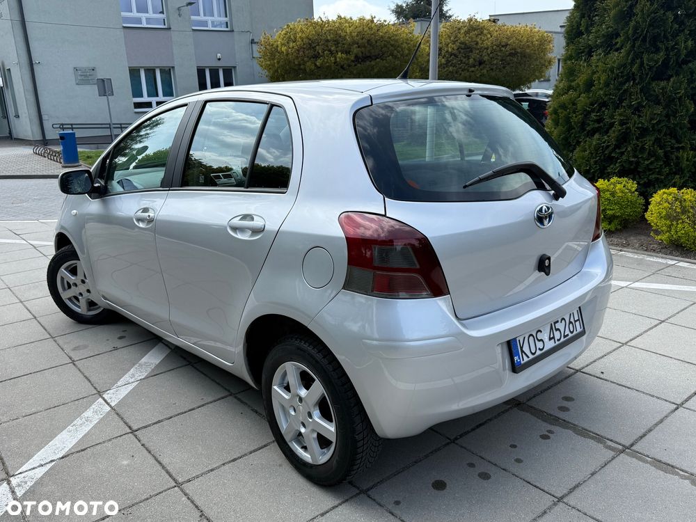Toyota Yaris 1.33 VVT-i Cool+ - 4