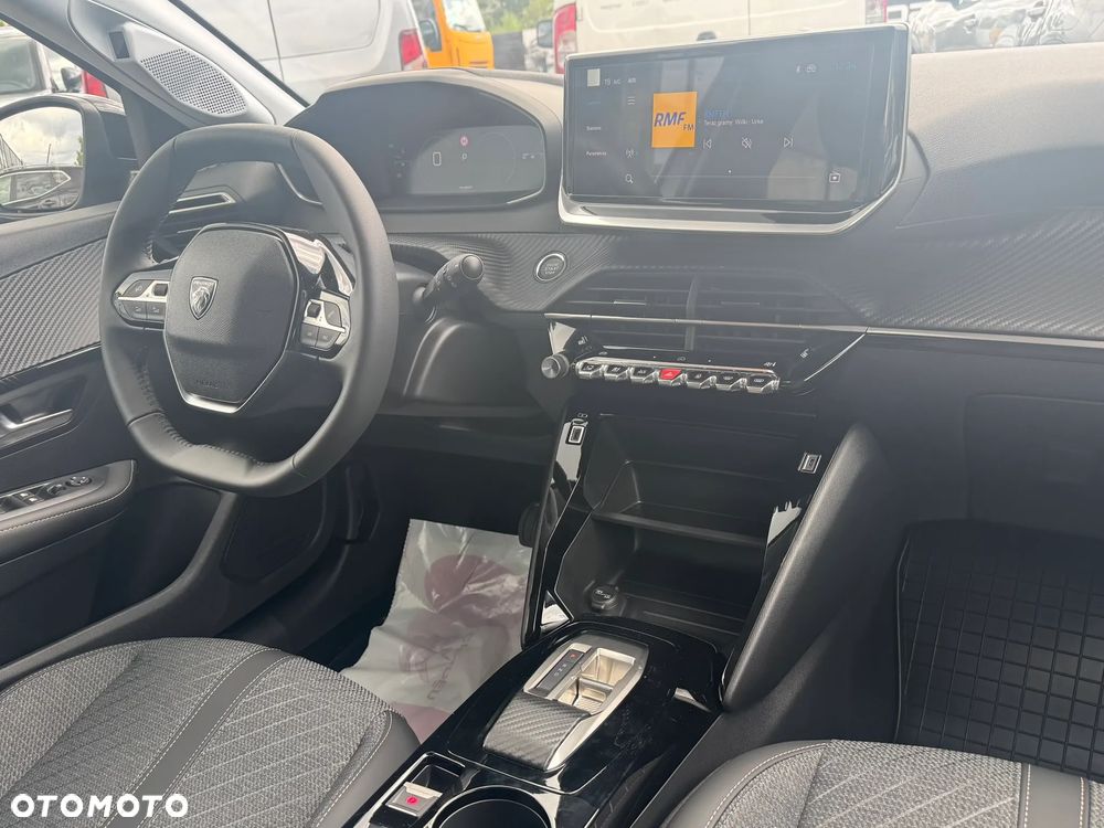 Peugeot 208 1.2 mHEV Allure e-DCS6 - 11