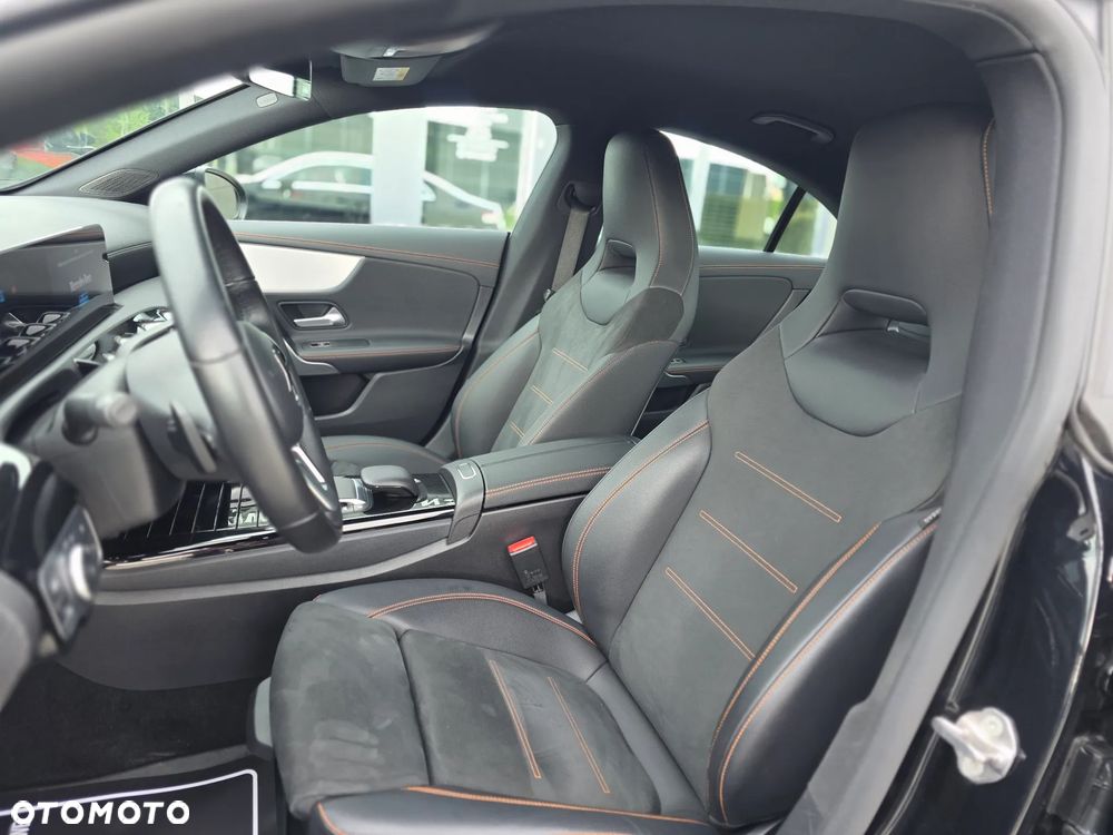 Mercedes-Benz CLA 180 d 8G-DCT AMG Line Advanced Plus - 26