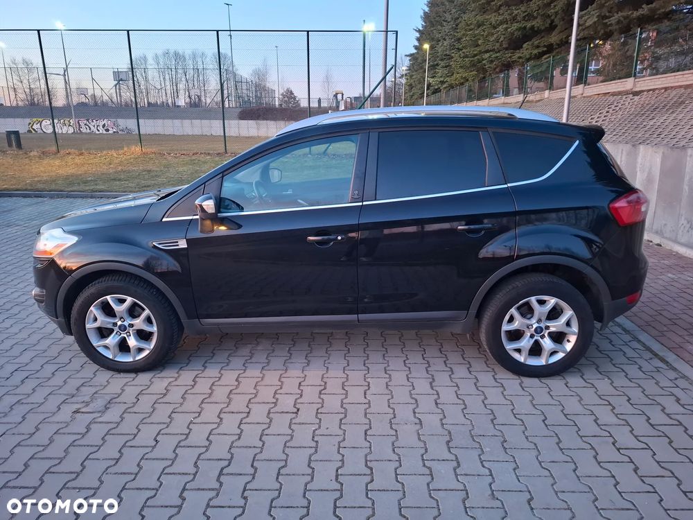 Ford Kuga 2.0 TDCi 2x4 Titanium - 8