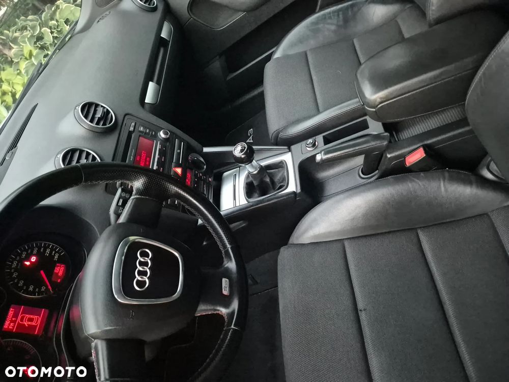Audi A3 Sportback 2.0 TDI DPF S line Sportpaket (plus) - 27