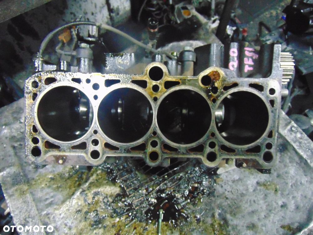 Blok silnika VW Golf 5 2,0 tfsi - 6