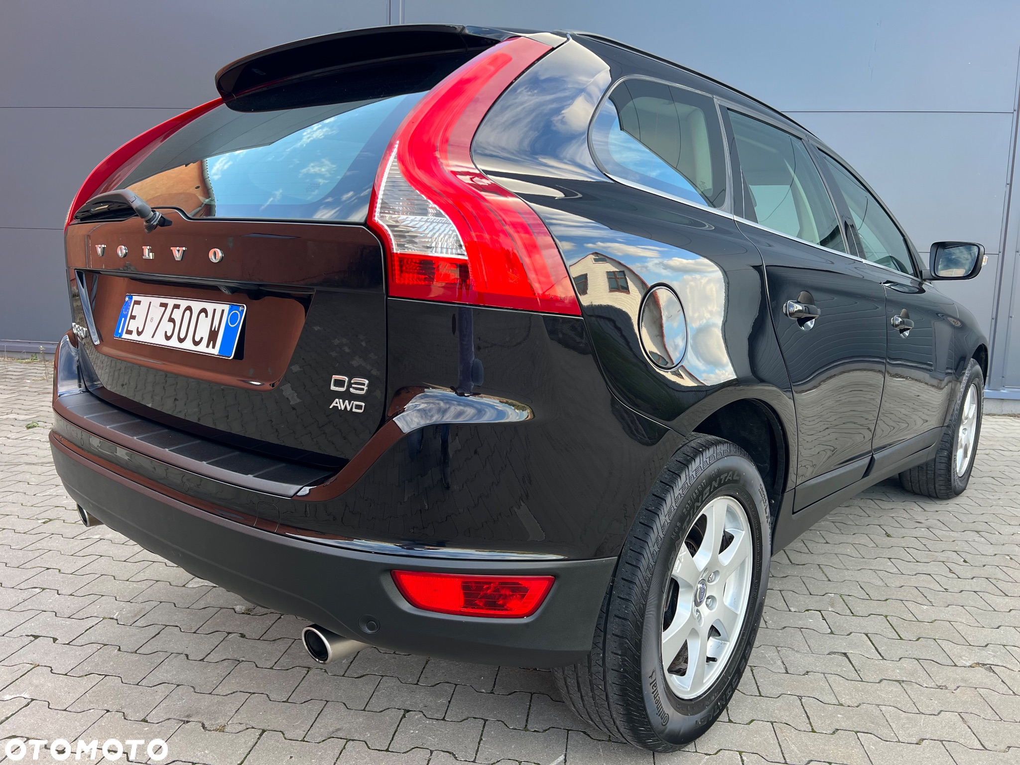 Volvo XC 60 2.4D AWD Momentum - 4