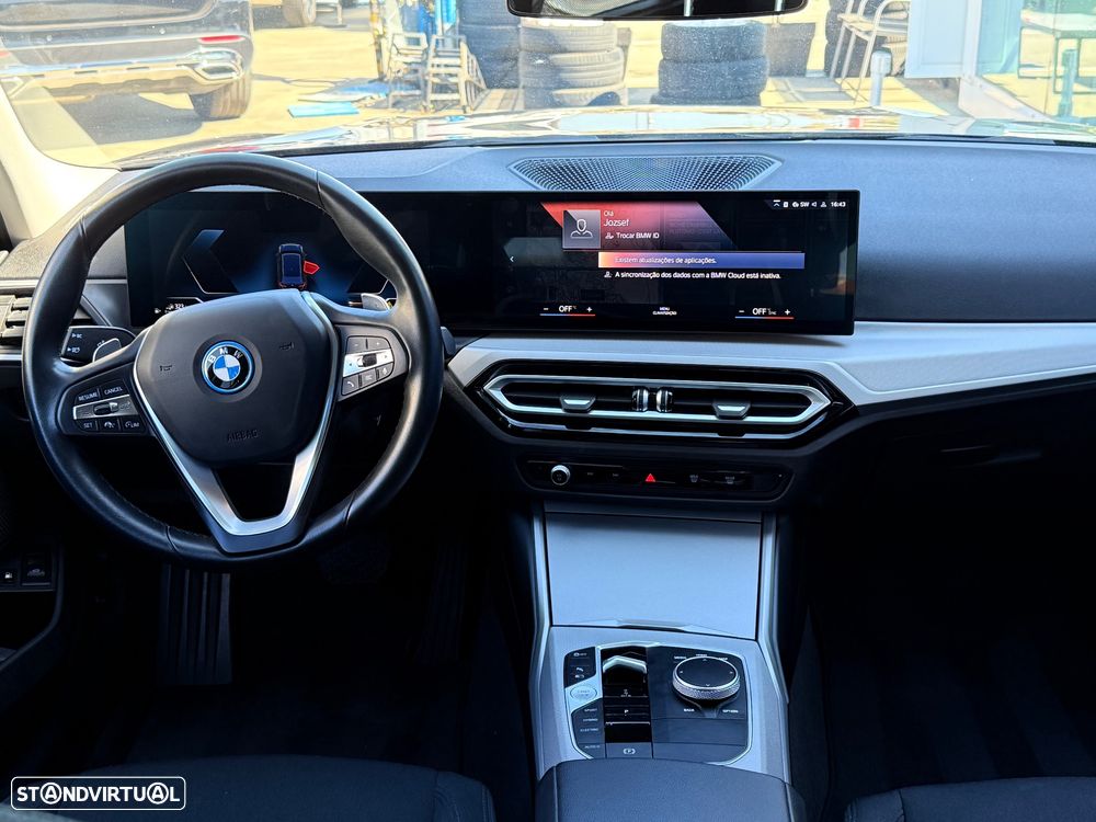 BMW 320 e Corporate Edition Auto - 11