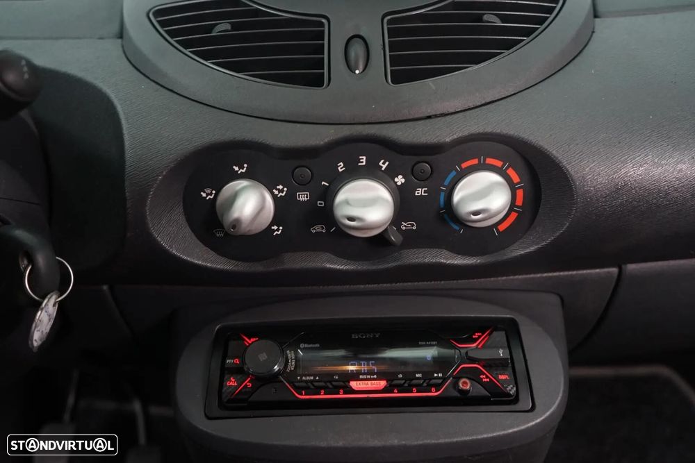 Renault Twingo 1.2 16V Dynamique - 24