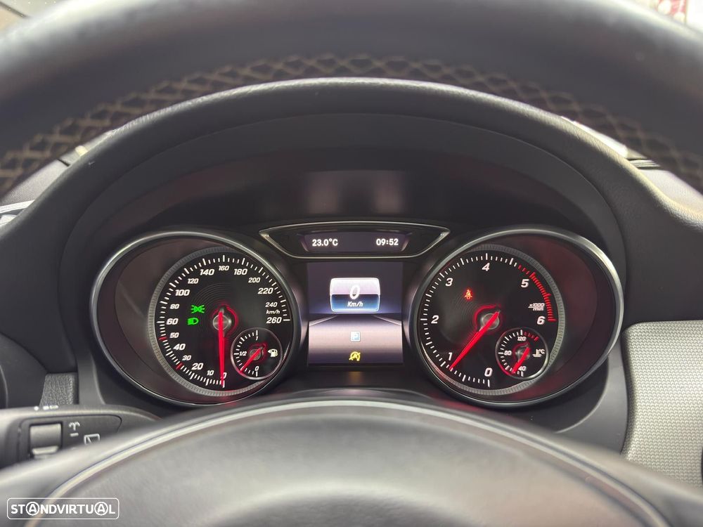 Mercedes-Benz CLA 180 d Shooting Brake Urban - 13