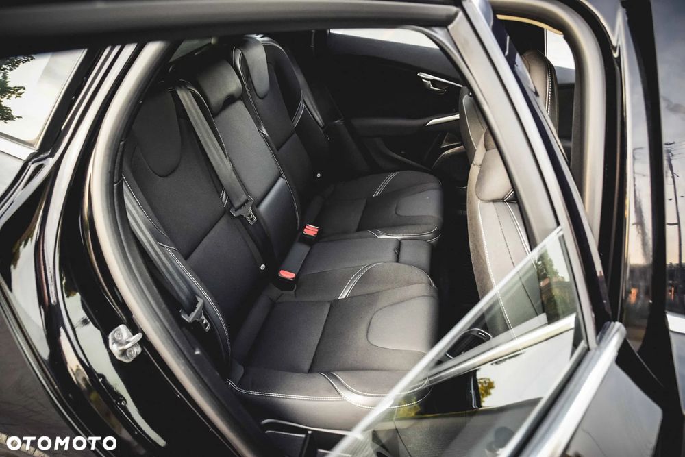 Volvo V40 D2 Momentum - 32