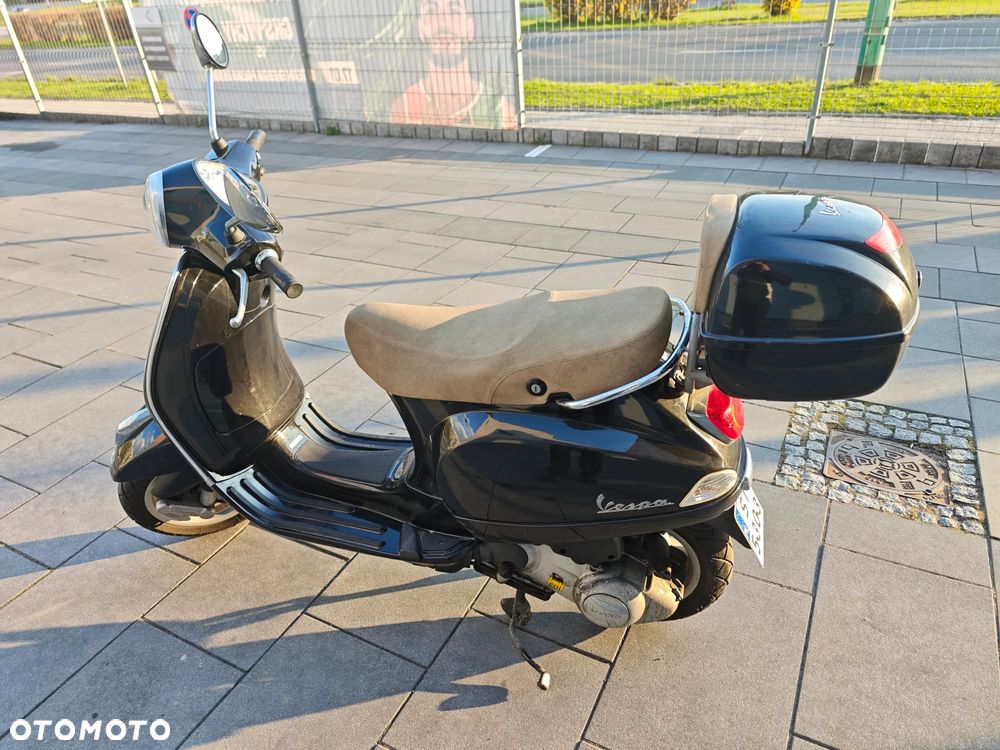Piaggio Vespa - 2