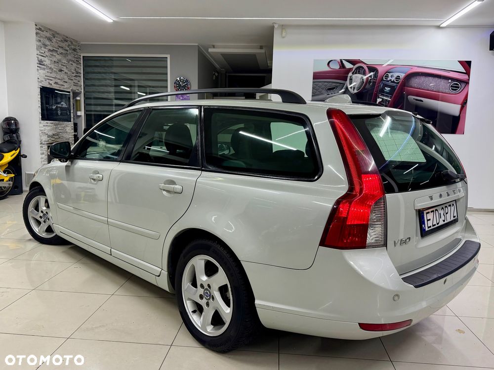 Volvo V50 DPF DRIVe Kinetic - 17