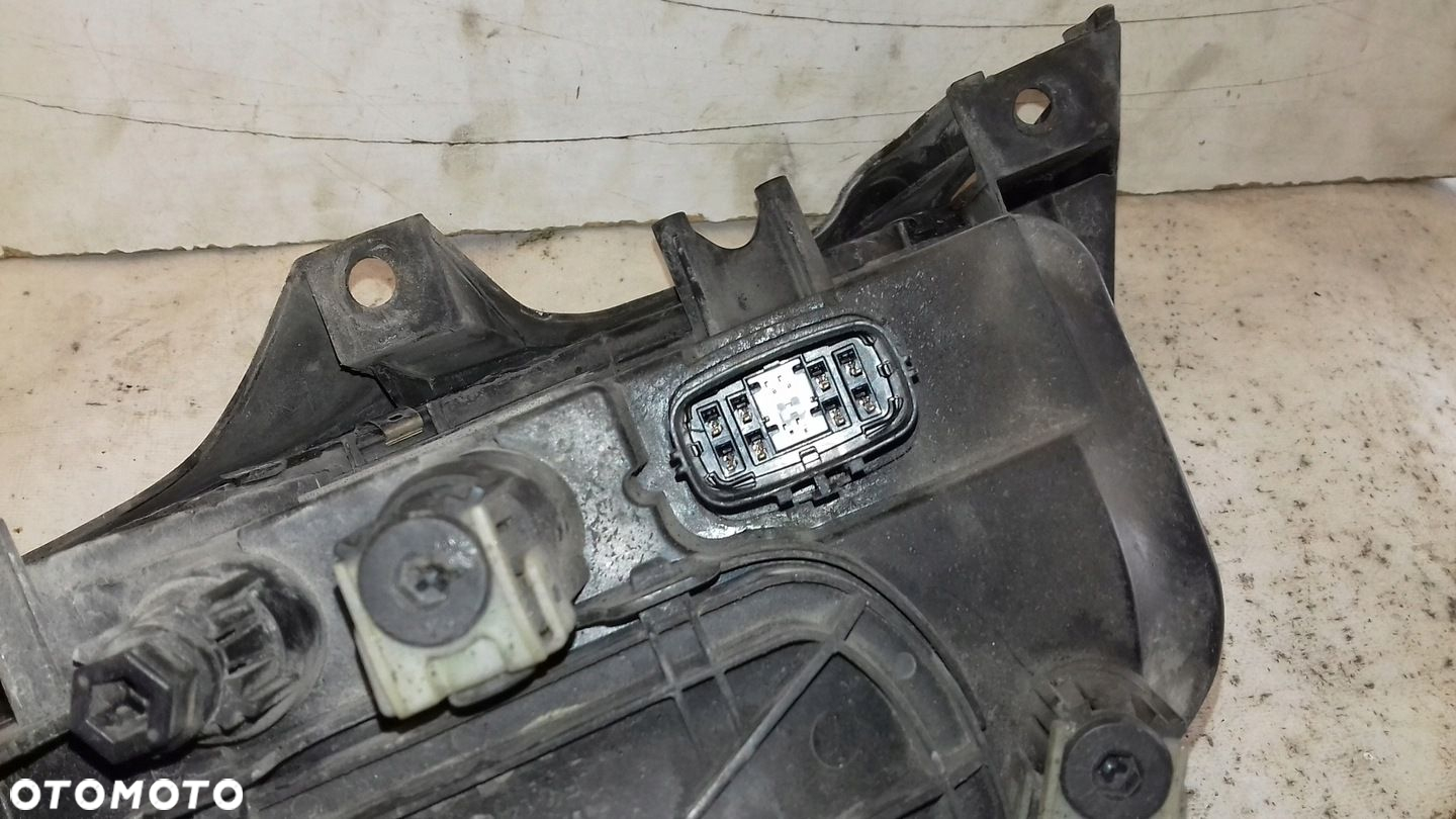 LAMPA PRAWY PRZÓD PRZEDNIA XENON MAZDA 6 GG GY 02- - 4