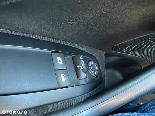 Peugeot 2008 BlueHDi 100 Active - 21