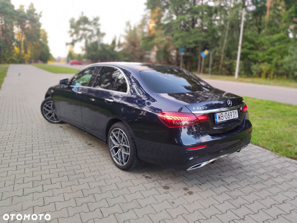 Mercedes-Benz Klasa E 220 d 4-Matic AMG/Avantgarde - 4