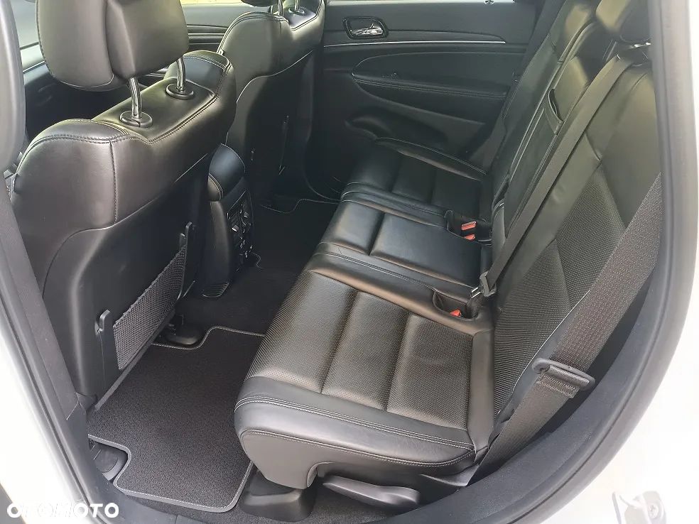 Jeep Grand Cherokee - 11
