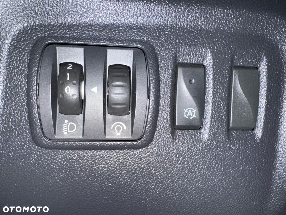 Renault Captur - 23