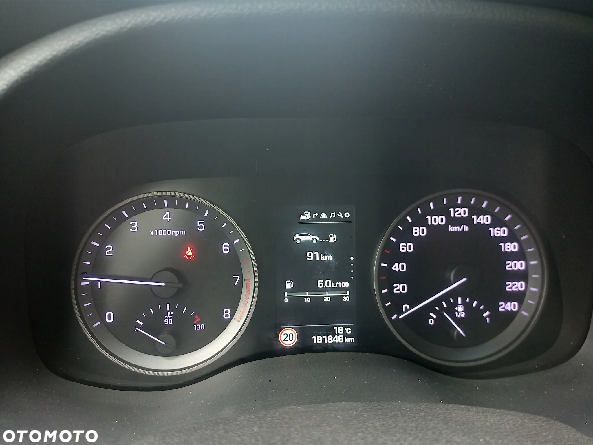 Hyundai Tucson 1.6 GDI BlueDrive Design 2WD - 18