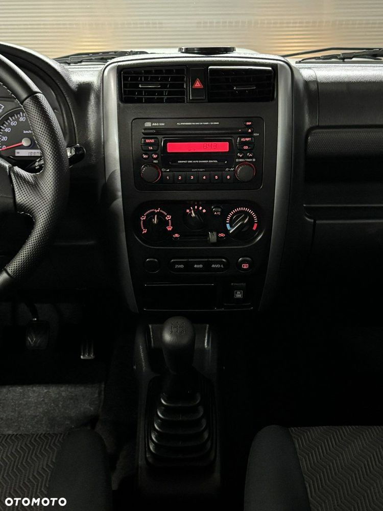 Suzuki Jimny 1.3 - 19