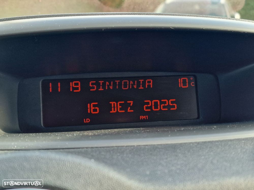 Citroën C2 1.4 HDi VTR - 15