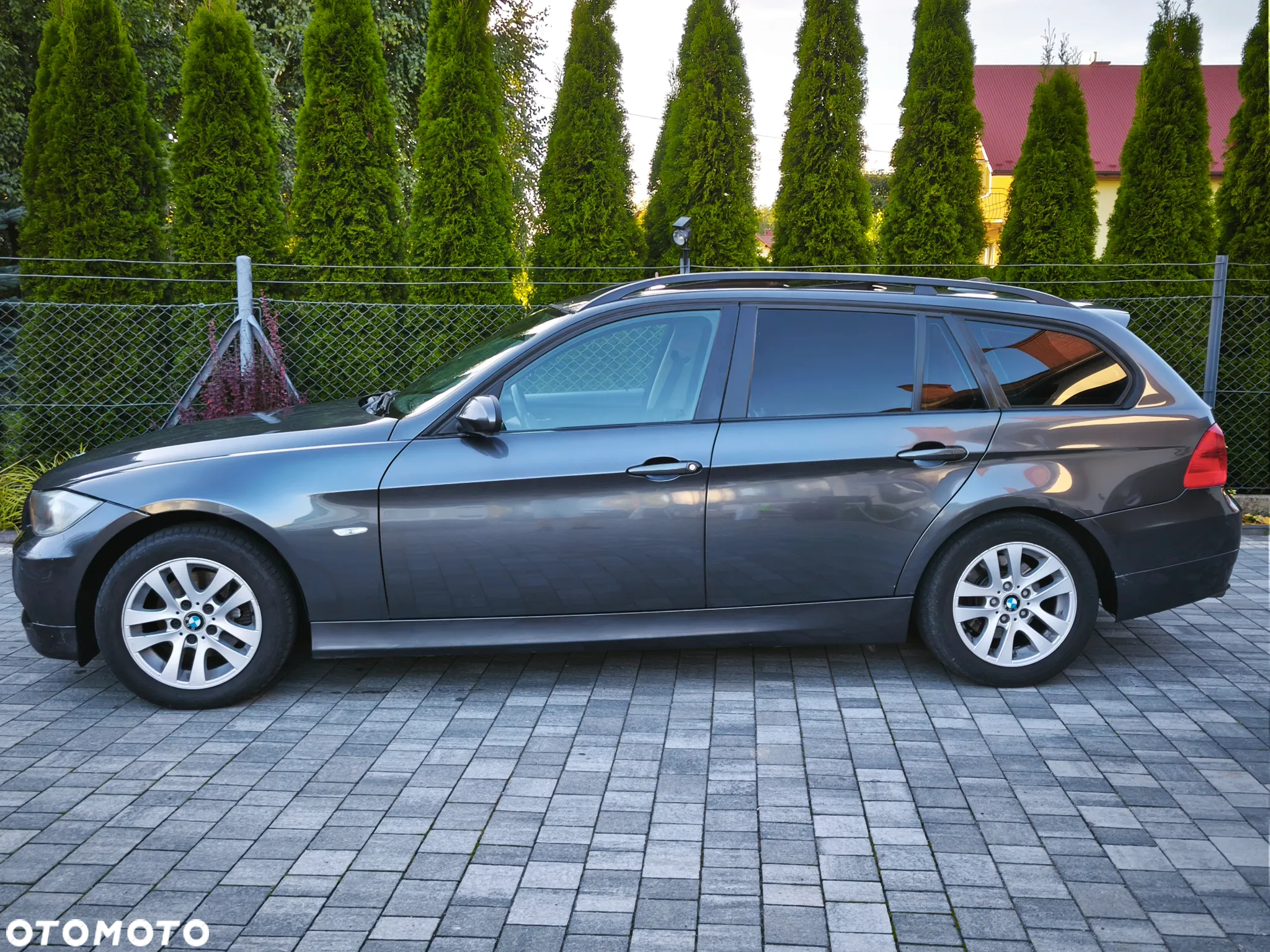BMW Seria 3 318d DPF Touring - 4