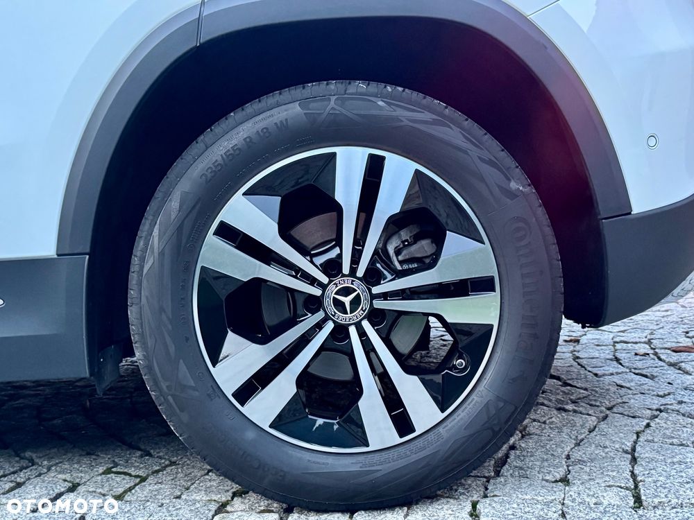 Mercedes-Benz GLA 200 Progressive - 28