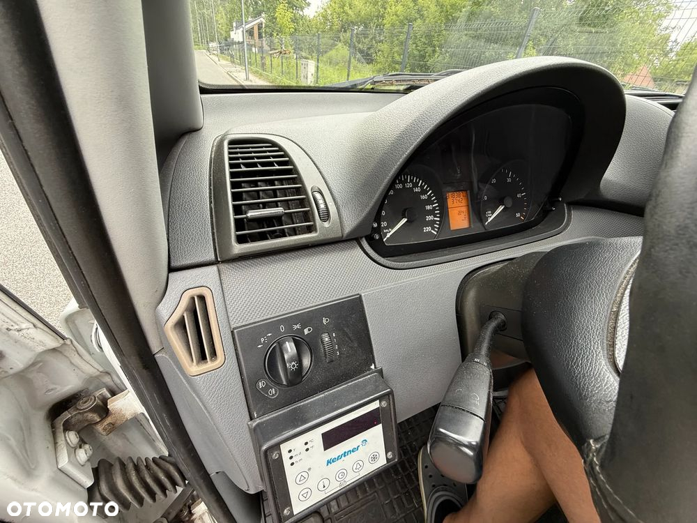 Mercedes-Benz Vito - 9
