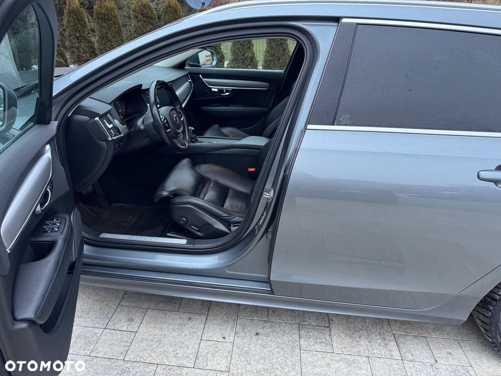 Volvo V90 D4 Geartronic Momentum Pro - 4