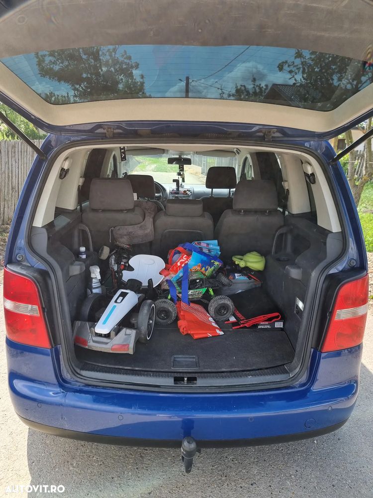 Volkswagen Touran - 5