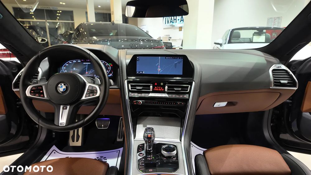 BMW Seria 8 M850i xDrive - 32