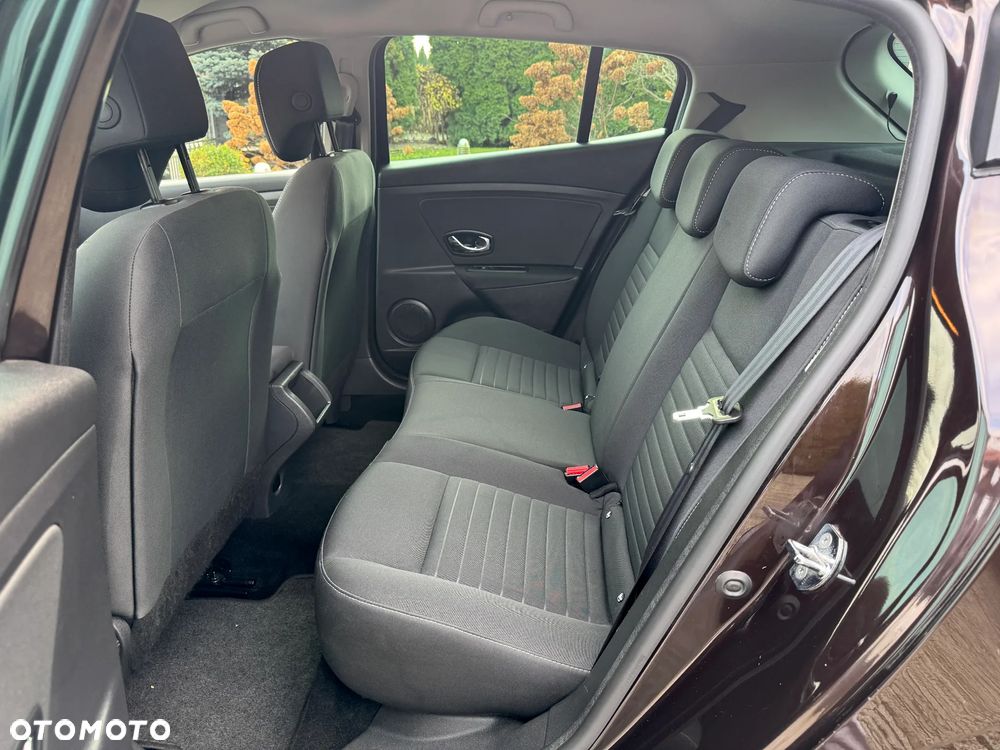 Renault Megane 1.5 dCi Limited EDC - 31