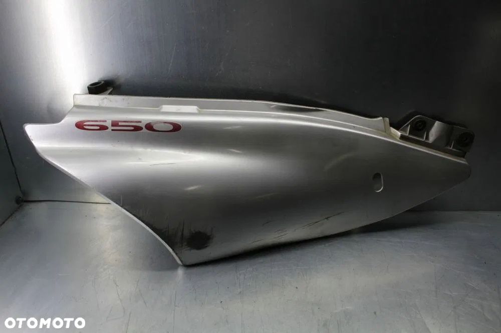 Suzuki XF 650 Freewind 99r boczek bok tył prawy - 1